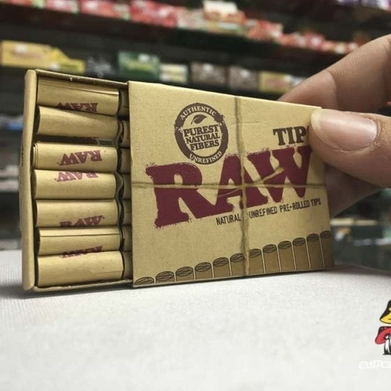 Photo of a pack of Raw Pre-Rolled Tips (21 count)