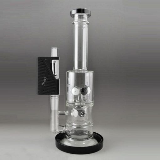 Airis Dabble attached to a waterpipe.
